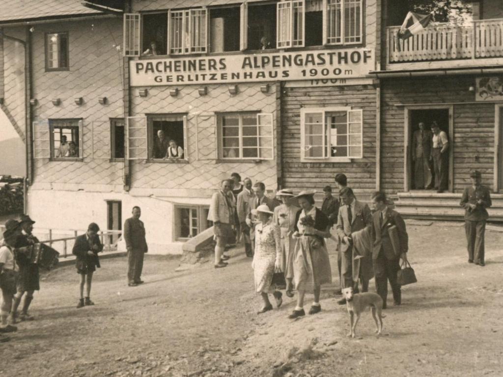 Alpinhotel Pacheiner Treffen Eksteriør billede